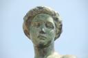 Frauenstatue